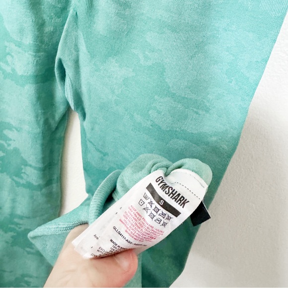 Gymshark turquoise green camo leggings size small - Picture 4 of 4